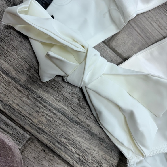 Back bow tie back with puff sleeve - Picture 2 of 5